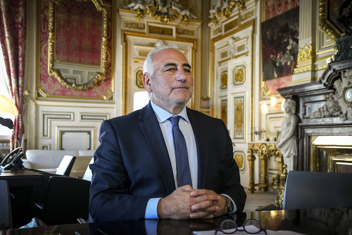 Georges Képénékian à l’hôpital